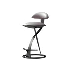 Tabouret de bar luxueux avec structure en métal doré et élégant cuir beige
