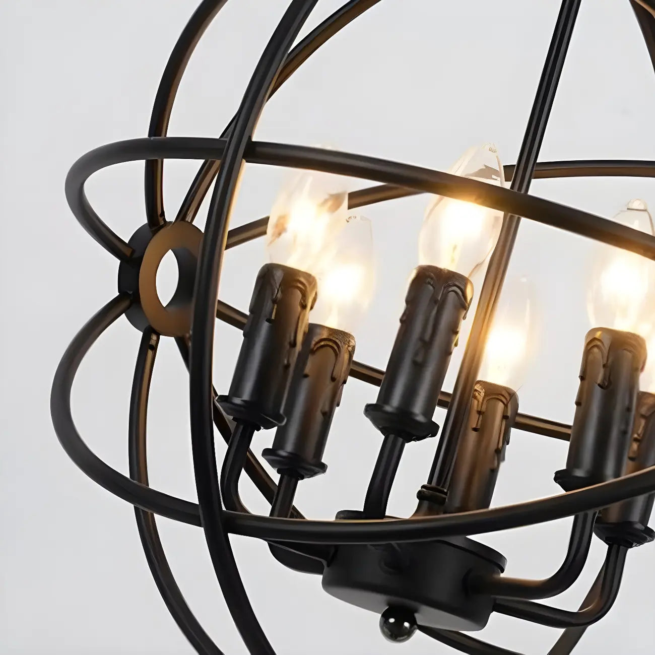 Lustre industriel en métal noir avec globe et cage, type candélabre