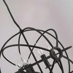 Lustre industriel en métal noir avec globe et cage, type candélabre