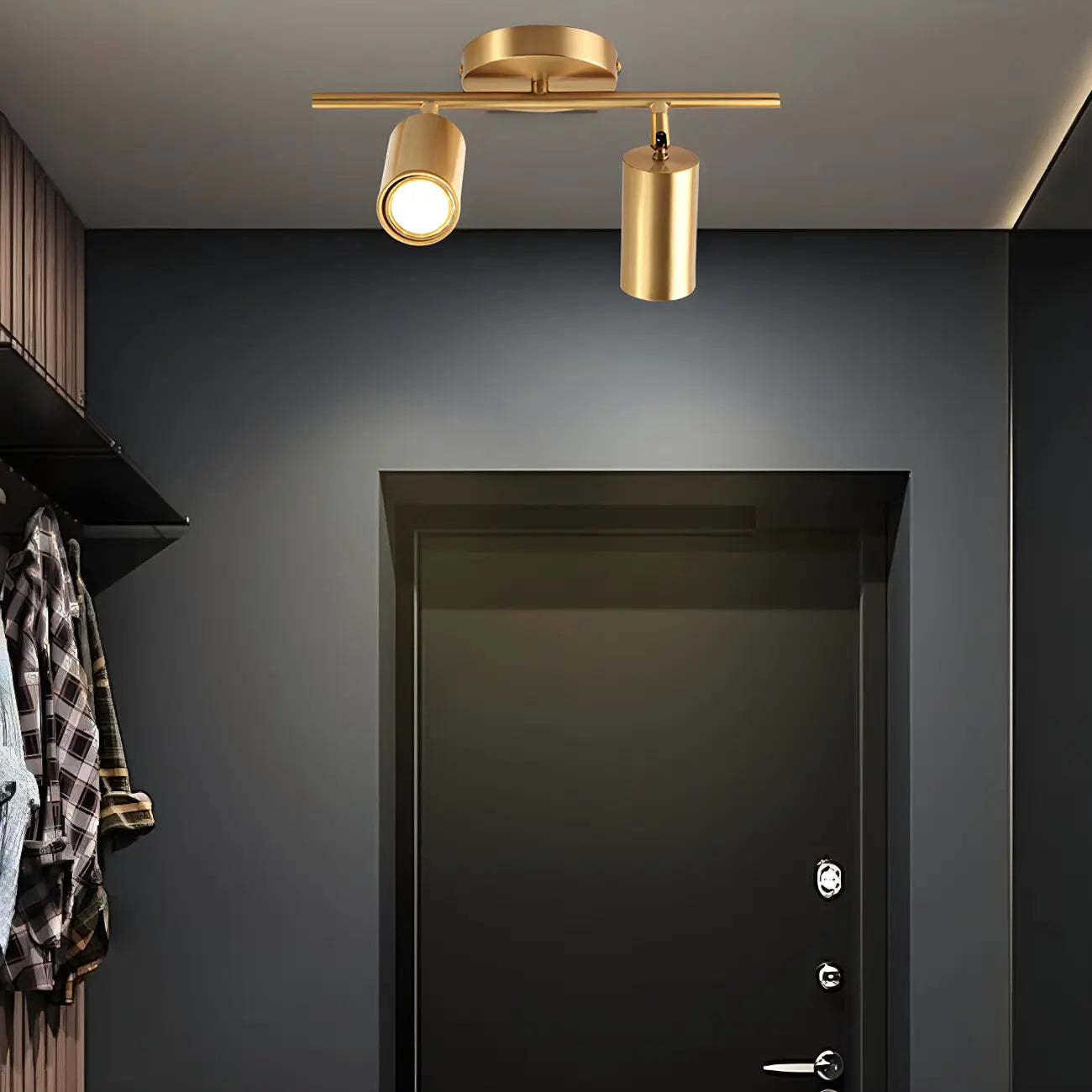 Faretto su binario a 4 luci color oro chiaro con teste regolabili