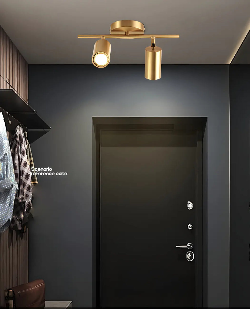 Faretto su binario a 4 luci color oro chiaro con teste regolabili