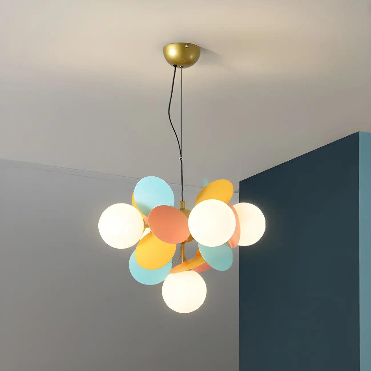 Lustre en verre et métal à sphère pastel en forme d'étoile
