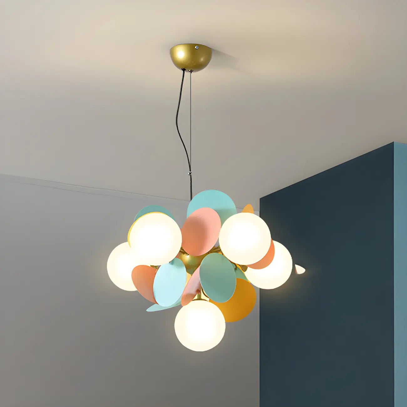 Lustre en verre et métal à sphère pastel en forme d'étoile