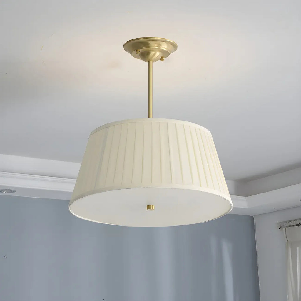 Lustre minimaliste en métal plissé avec abat-jour