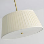 Lustre minimaliste en métal plissé avec abat-jour