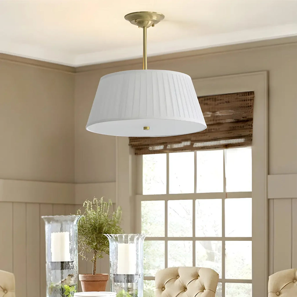 Lustre minimaliste en métal plissé avec abat-jour