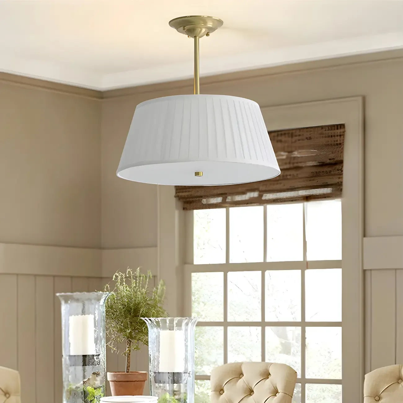 Lustre minimaliste en métal plissé avec abat-jour