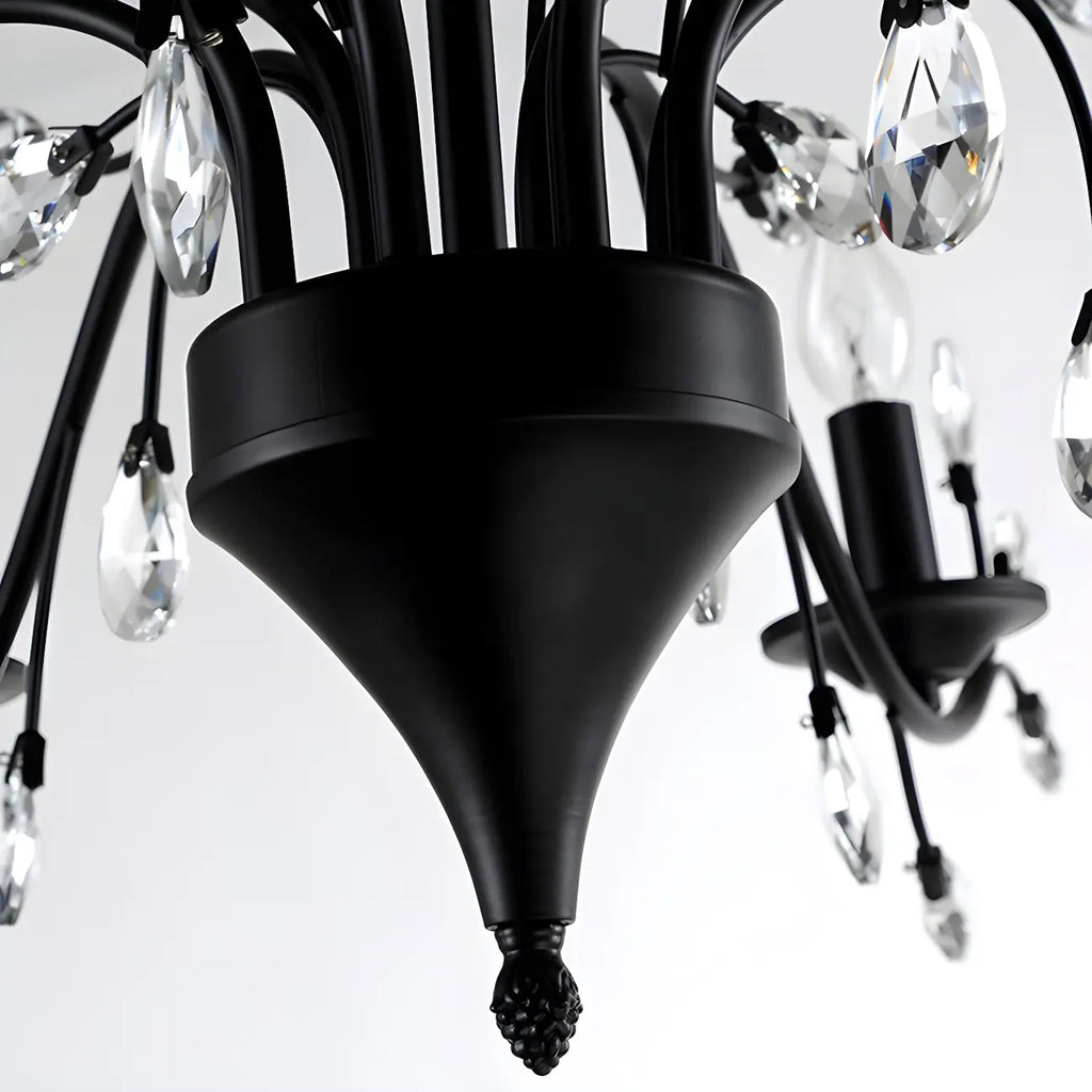 Lampadario a candelabro moderno ed elegante con rami neri e cristalli