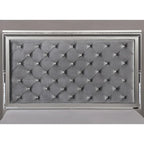 Ensemble de chambre à coucher Seleena Glam Silver Wood 5 pièces avec panneaux capitonnés et port USB par Furniture of America