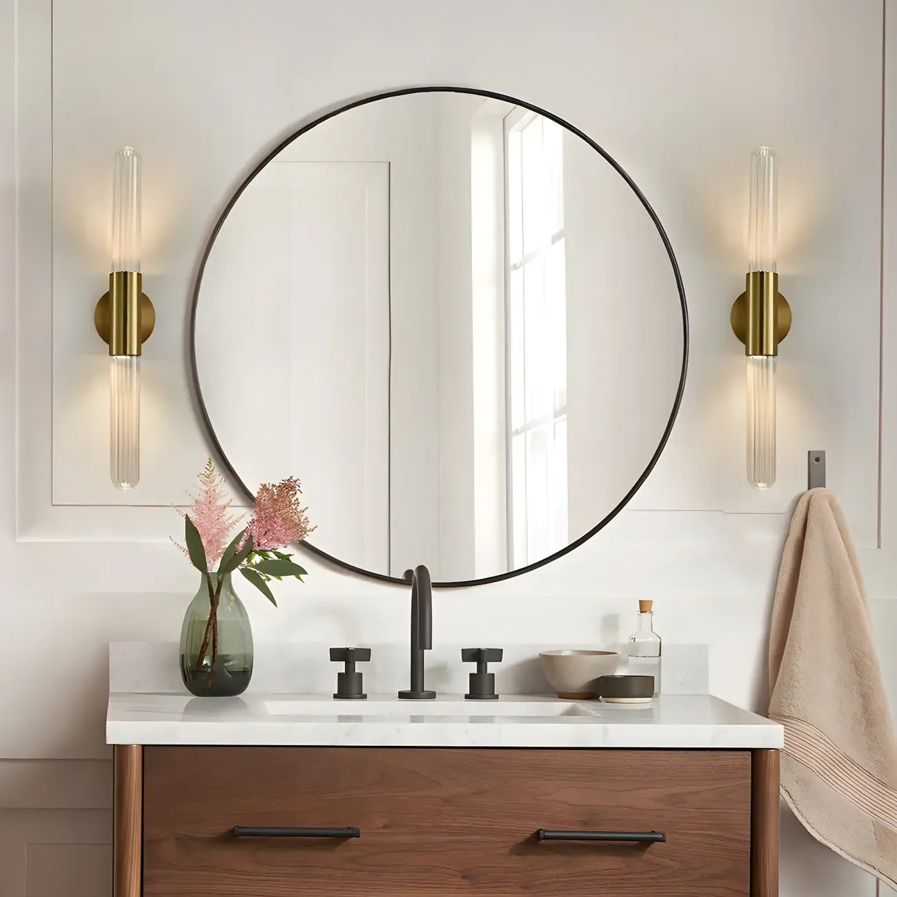 Applique murale cylindrique moderne en laiton à 2 lumières pour salle de bain