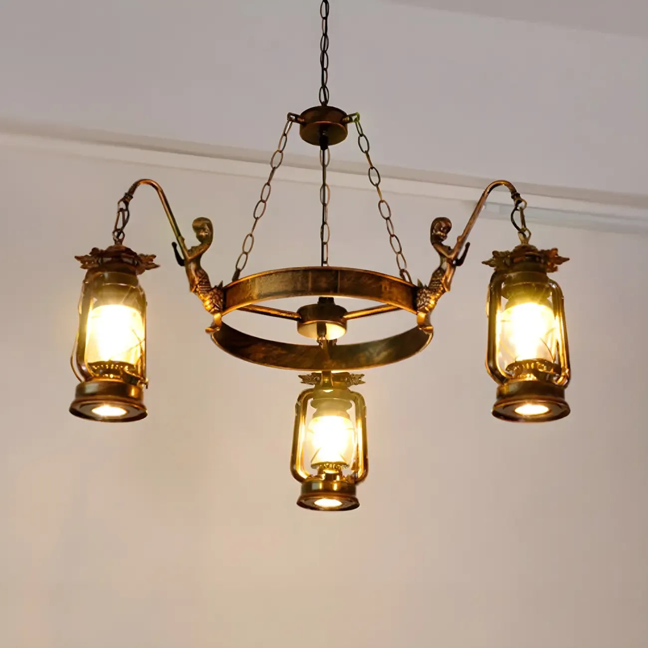 Lustre suspendu vintage réglable en fonte et cuivre, fonctionnant au kérosène, avec verre transparent