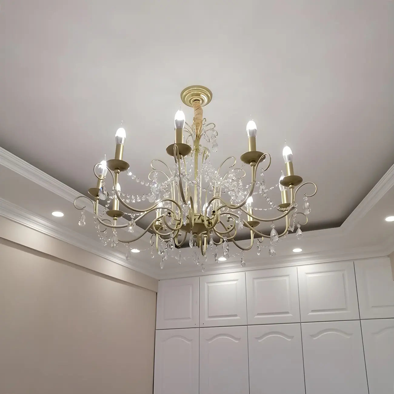 Lustre classique élégant en métal cristal doré