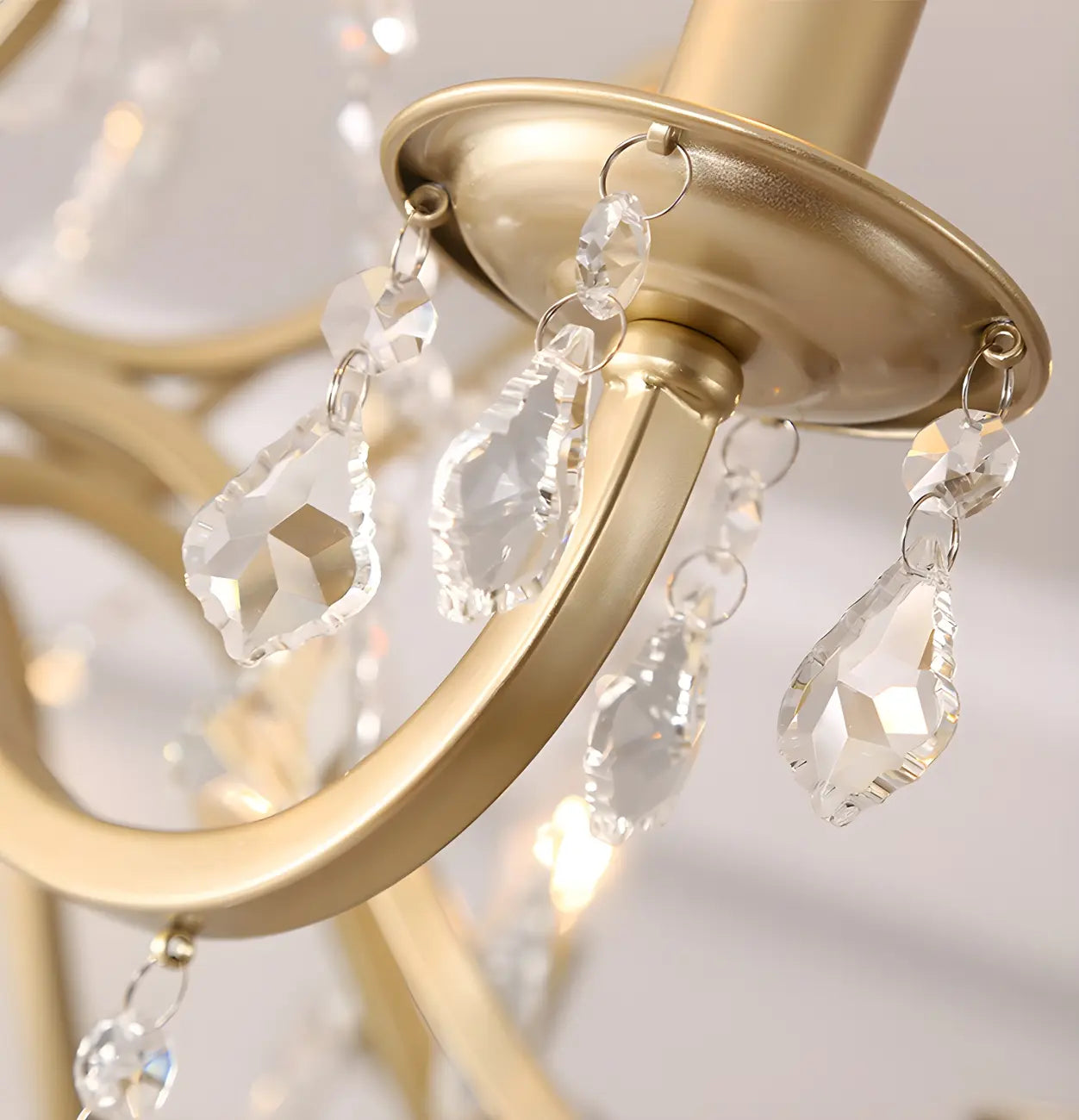 Lustres candélabres en cristal doré à bras incurvés de style français