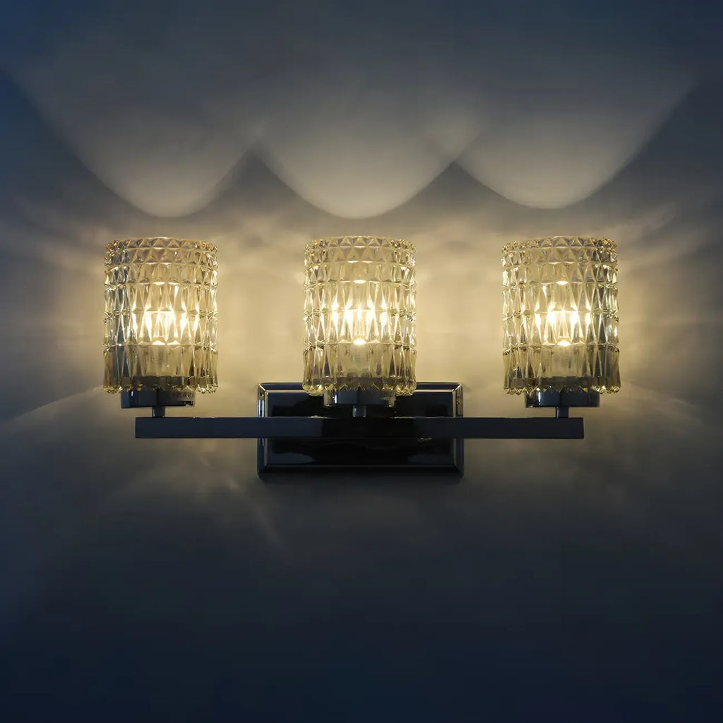 Applique murale LED chromée à 3 lumières avec verre prismatique pour salle de bain