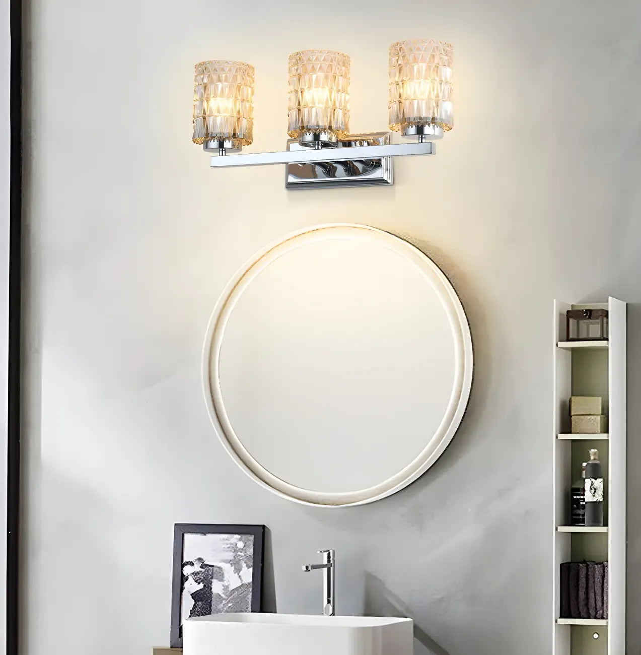 Applique murale LED chromée à 3 lumières avec verre prismatique pour salle de bain