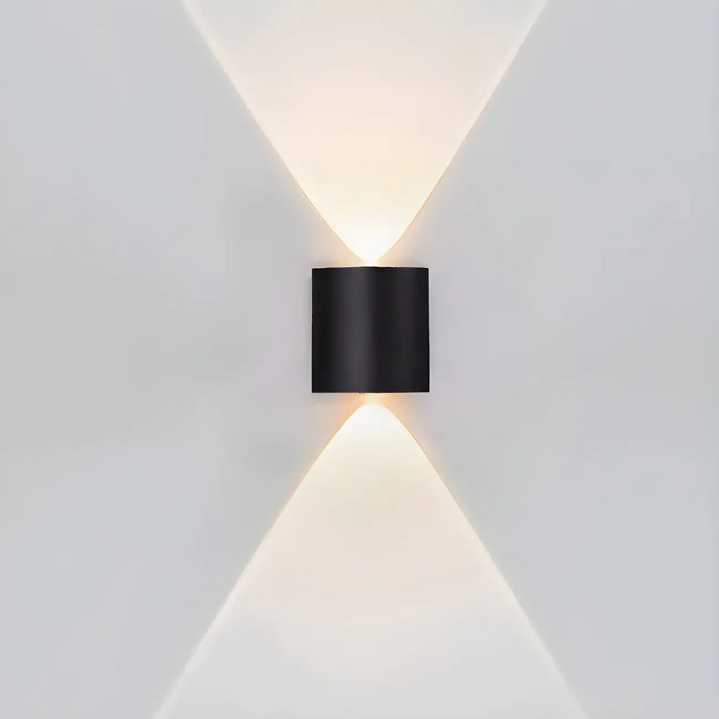 Applique murale extérieure moderne en métal noir à LED (éclairage vers le haut et vers le bas)