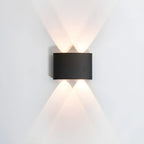Applique murale extérieure moderne en métal noir à LED (éclairage vers le haut et vers le bas)