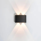 Applique murale extérieure moderne en métal noir à LED (éclairage vers le haut et vers le bas)