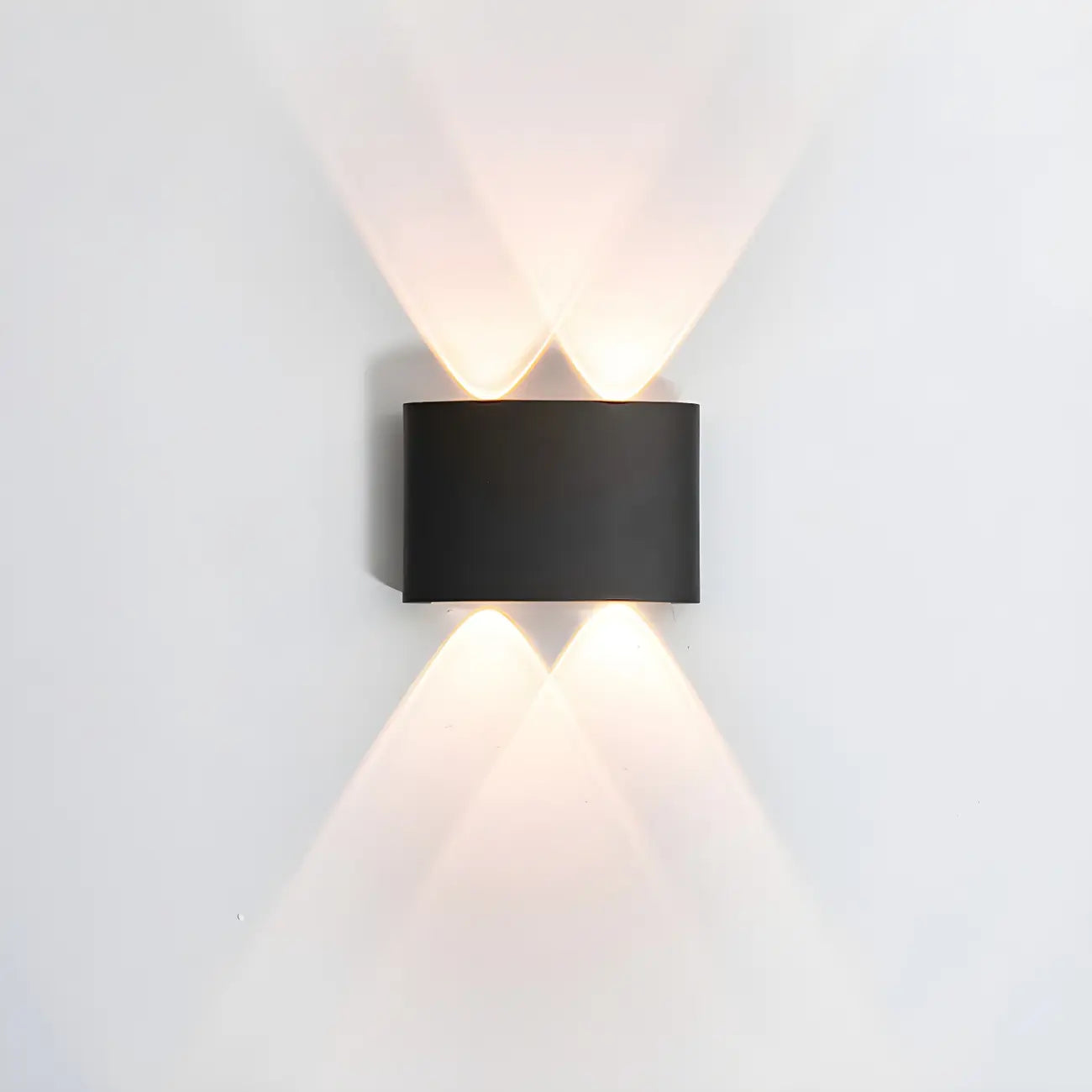 Applique murale extérieure moderne en métal noir à LED (éclairage vers le haut et vers le bas)