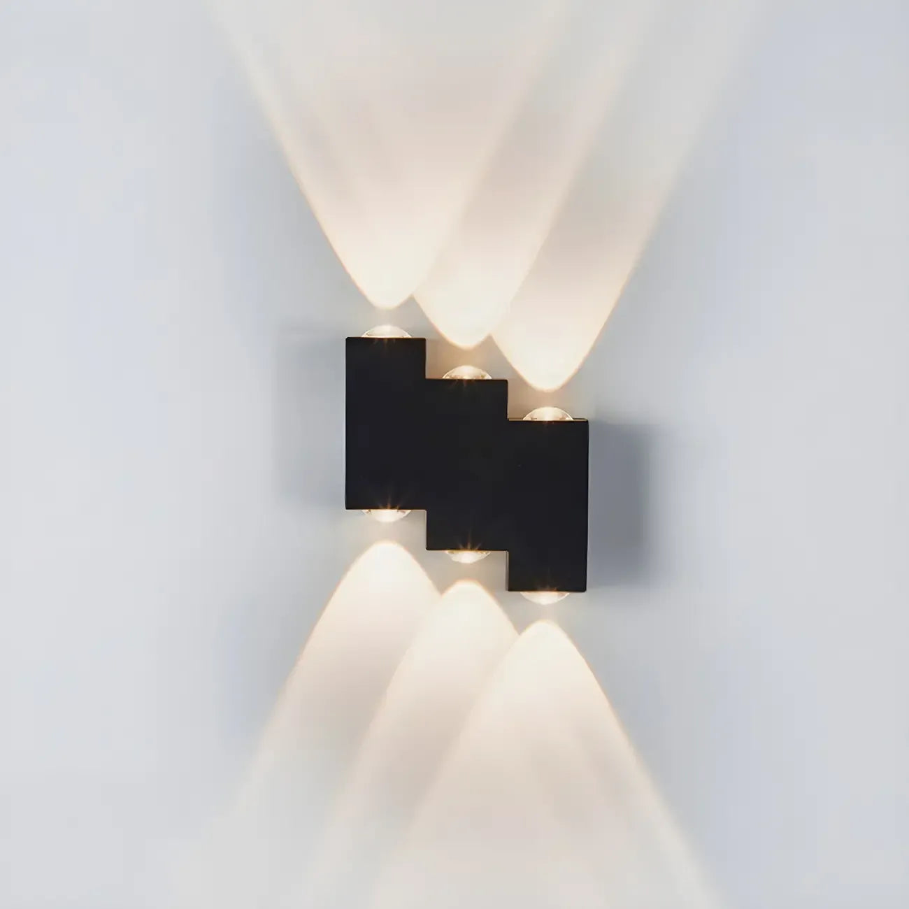 Applique murale extérieure moderne géométrique en métal noir à LED