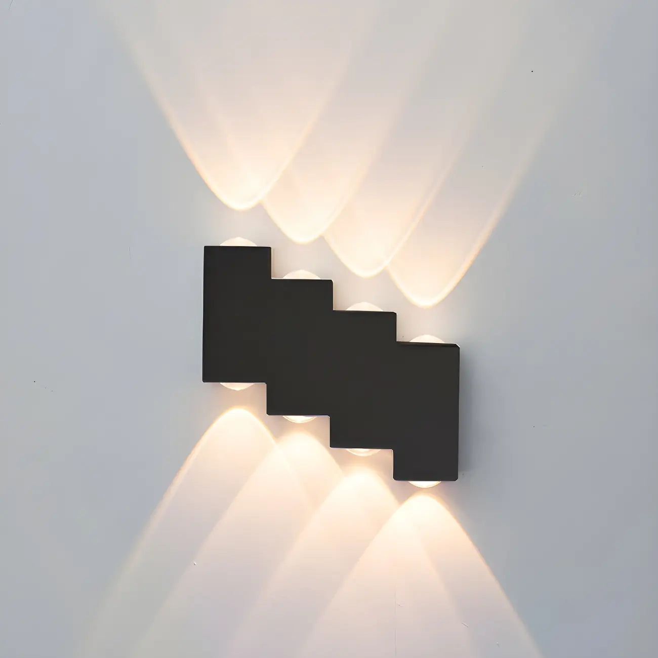 Applique murale extérieure moderne géométrique en métal noir à LED