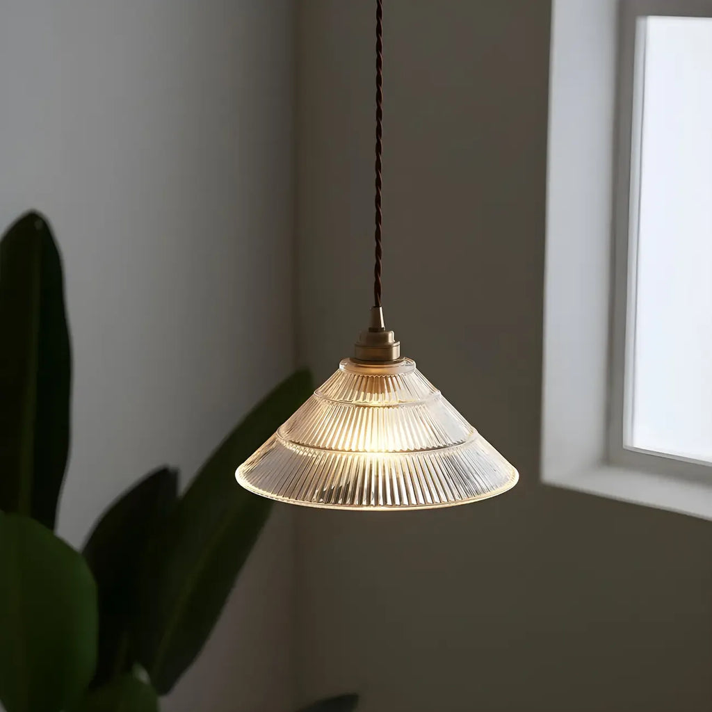 Suspension conique en verre transparent de style industriel