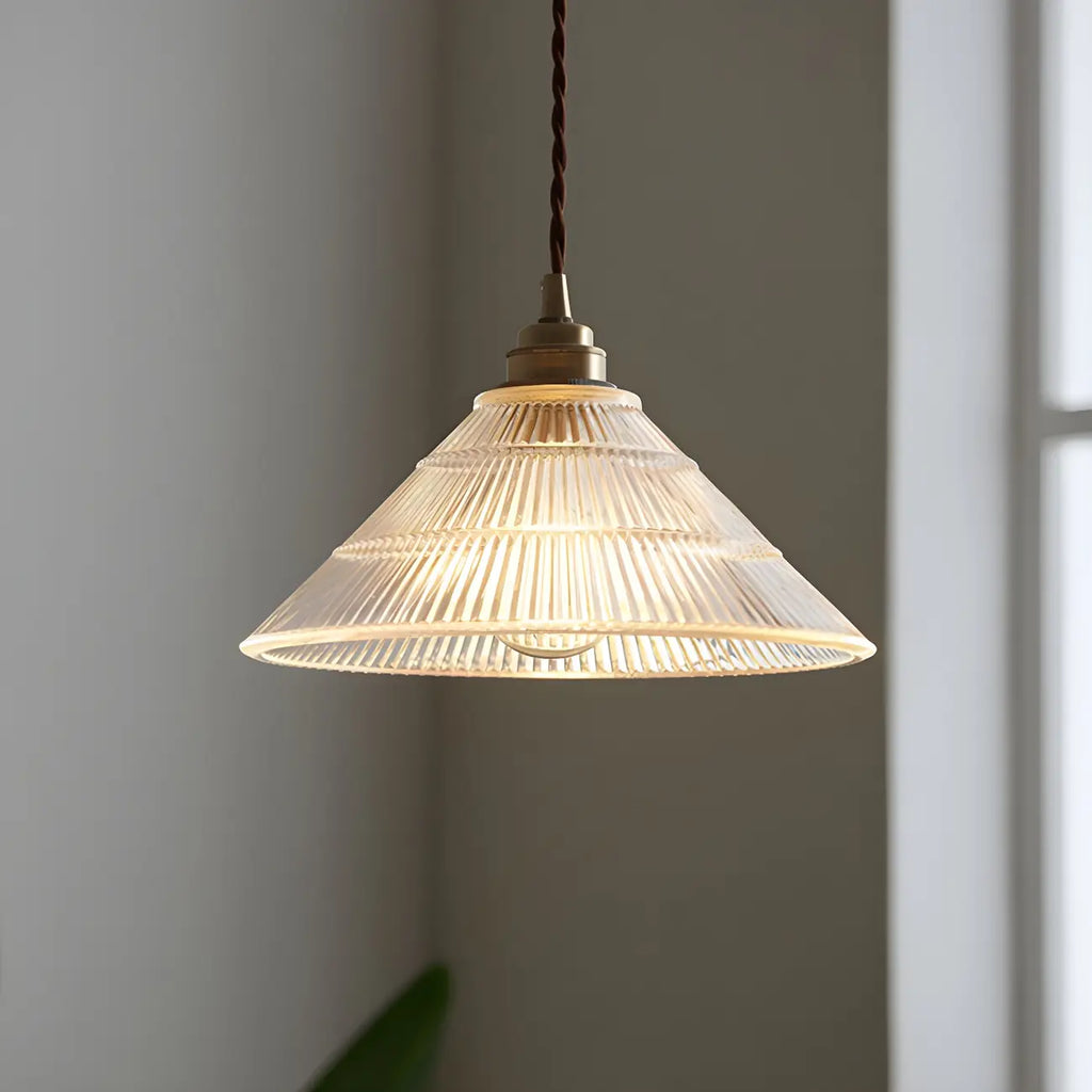 Suspension conique en verre transparent de style industriel