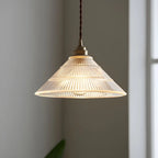 Suspension conique en verre transparent de style industriel