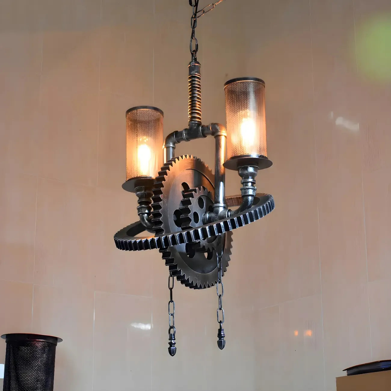 Lustre industriel steampunk à engrenages en métal noir