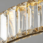 Salle à manger avec suspension moderne en cristal et anneau LED