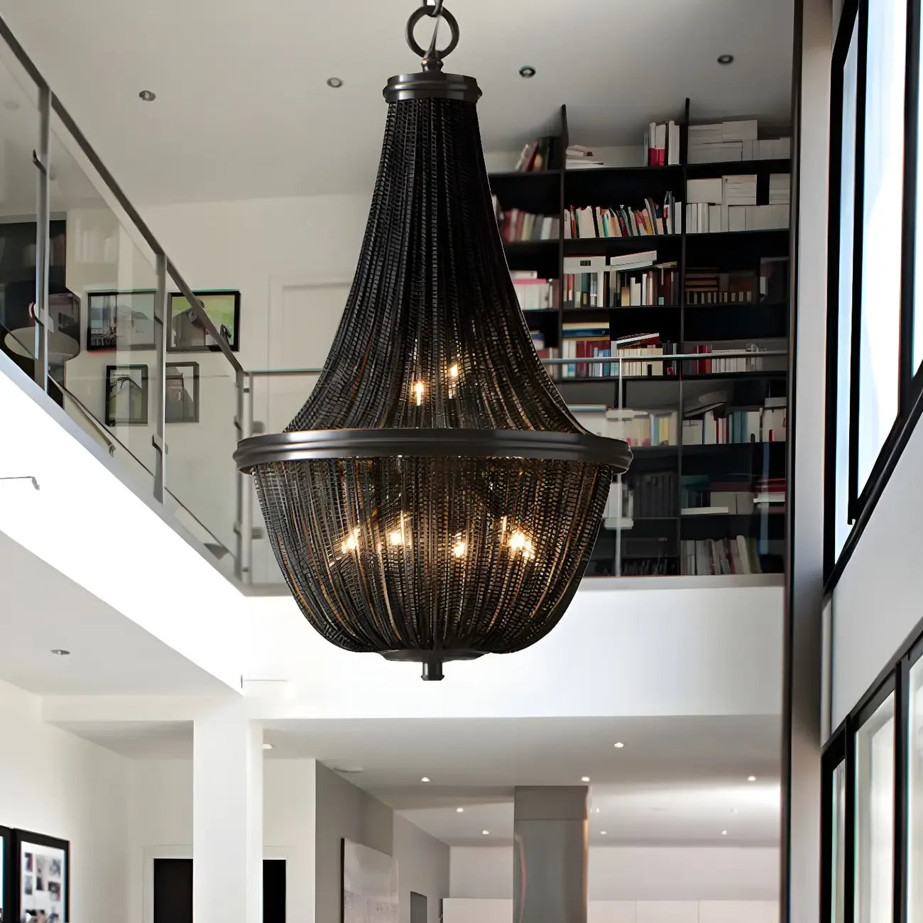 Lustre rustique en métal avec panier à perles noires et grand lustre