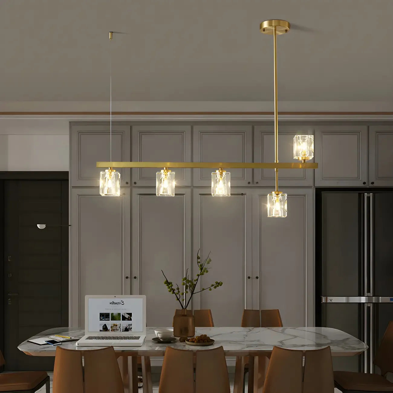 Suspension linéaire géométrique en cristal doré pour îlot lumineux