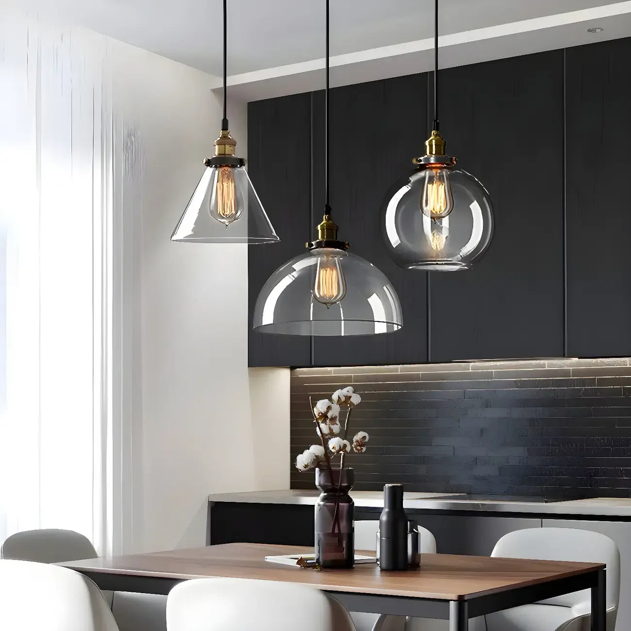 Suspension industrielle géométrique en verre transparent à une lumière pour cuisine
