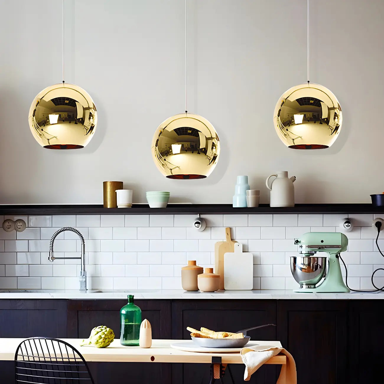 Suspension de cuisine en verre miroir avec globe