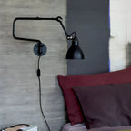 Applique murale industrielle à bras articulé en aluminium noir