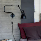 Applique murale industrielle à bras articulé en aluminium noir