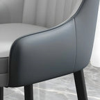 Chaise de salle à manger moderne en cuir avec accoudoirs