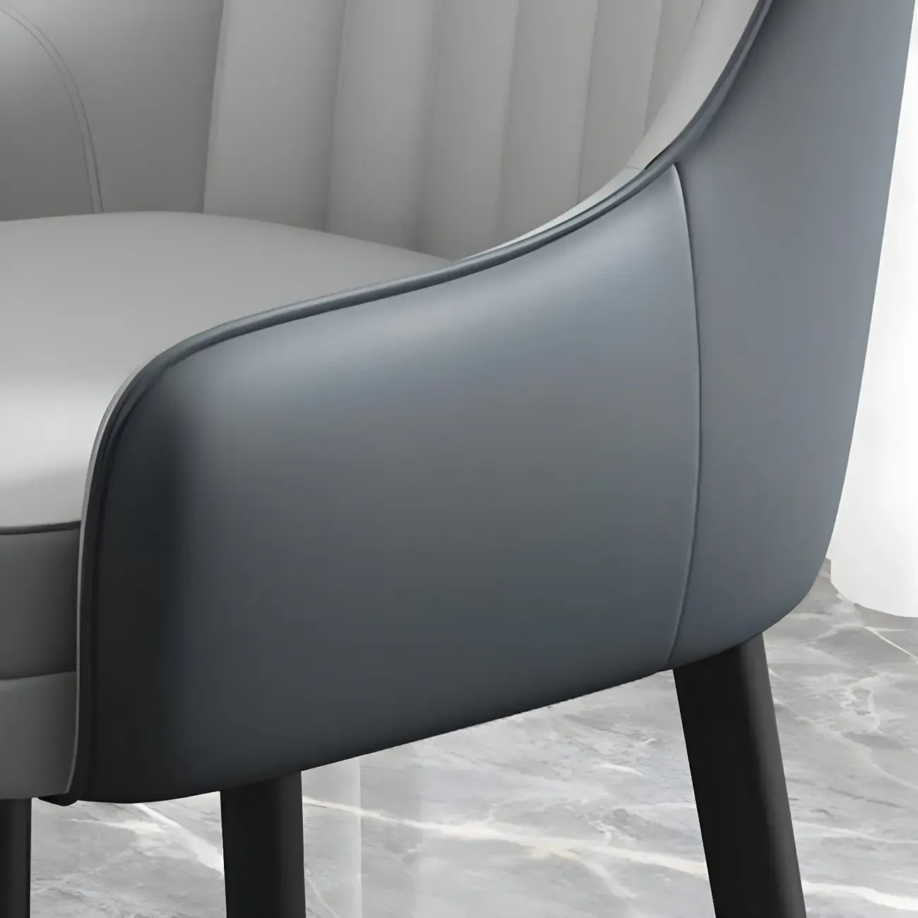 Chaise de salle à manger moderne en cuir avec accoudoirs