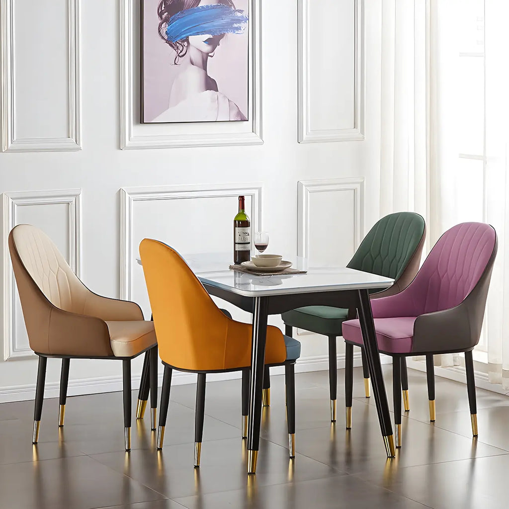 Chaise de salle à manger contemporaine en cuir avec accoudoirs et dossier incurvé