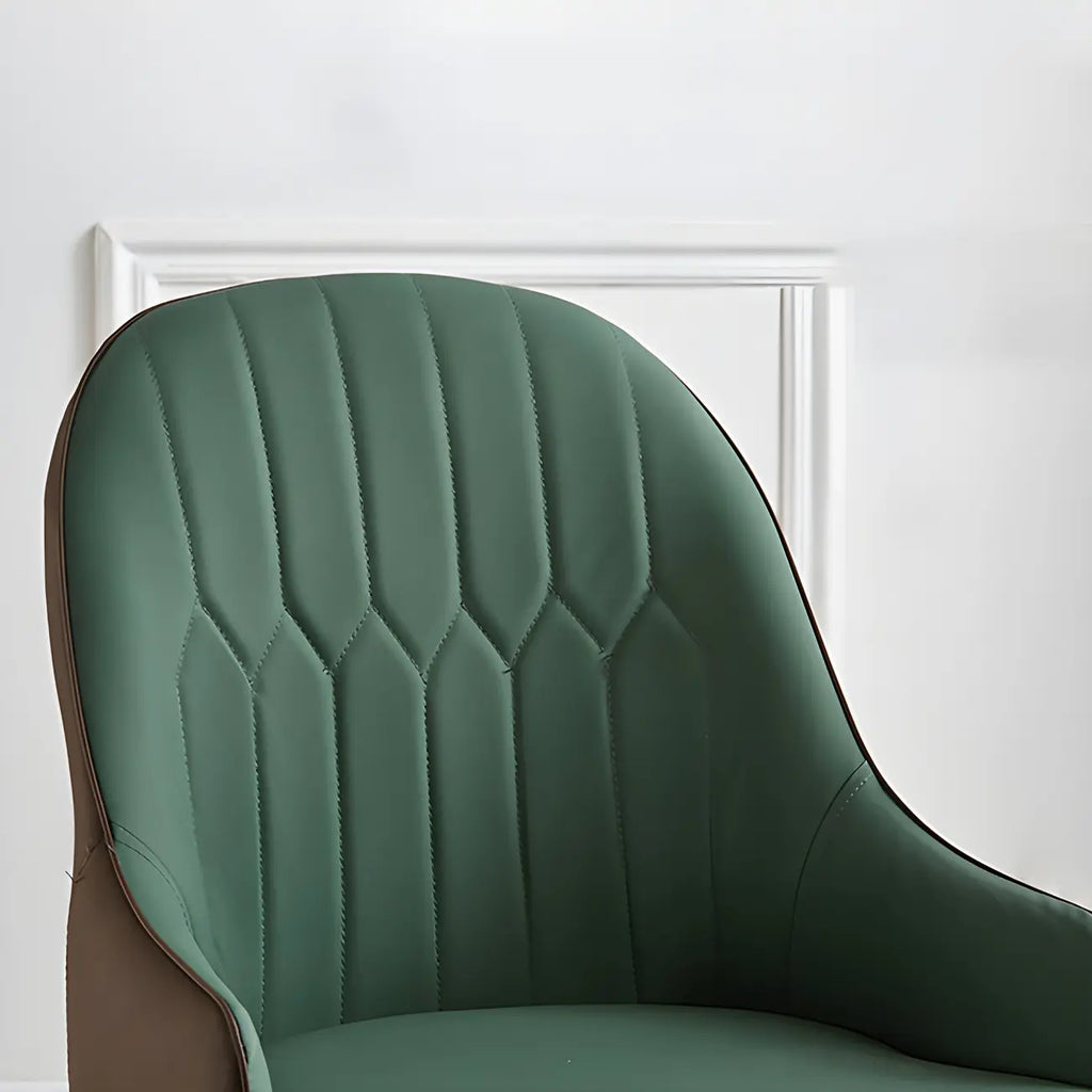 Chaise de salle à manger contemporaine en cuir avec accoudoirs et dossier incurvé