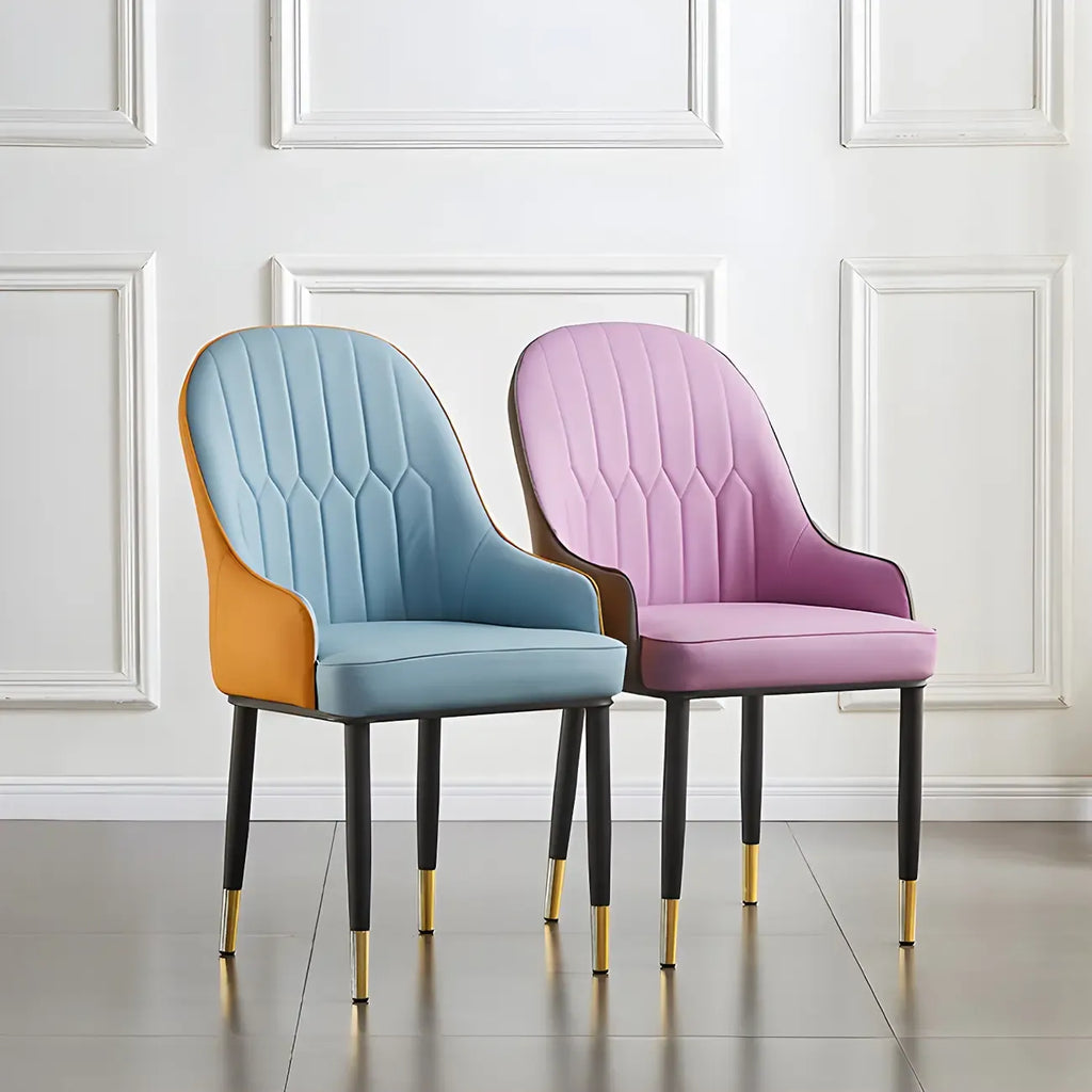 Chaise de salle à manger contemporaine en cuir avec accoudoirs et dossier incurvé