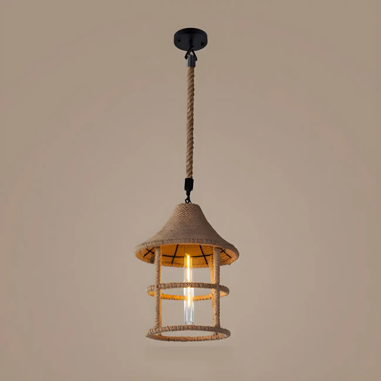 Suspension industrielle en rotin, métal noir et corde de chanvre