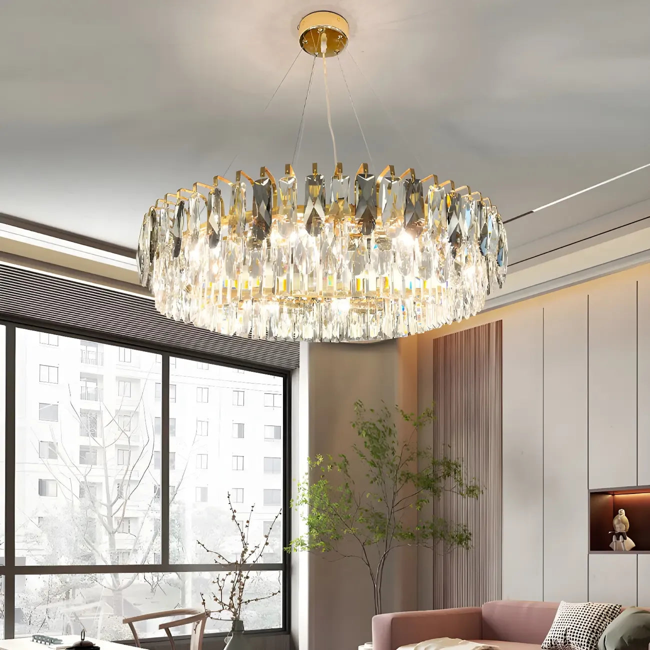 Lustre ovale moderne et élégant en cristal clair