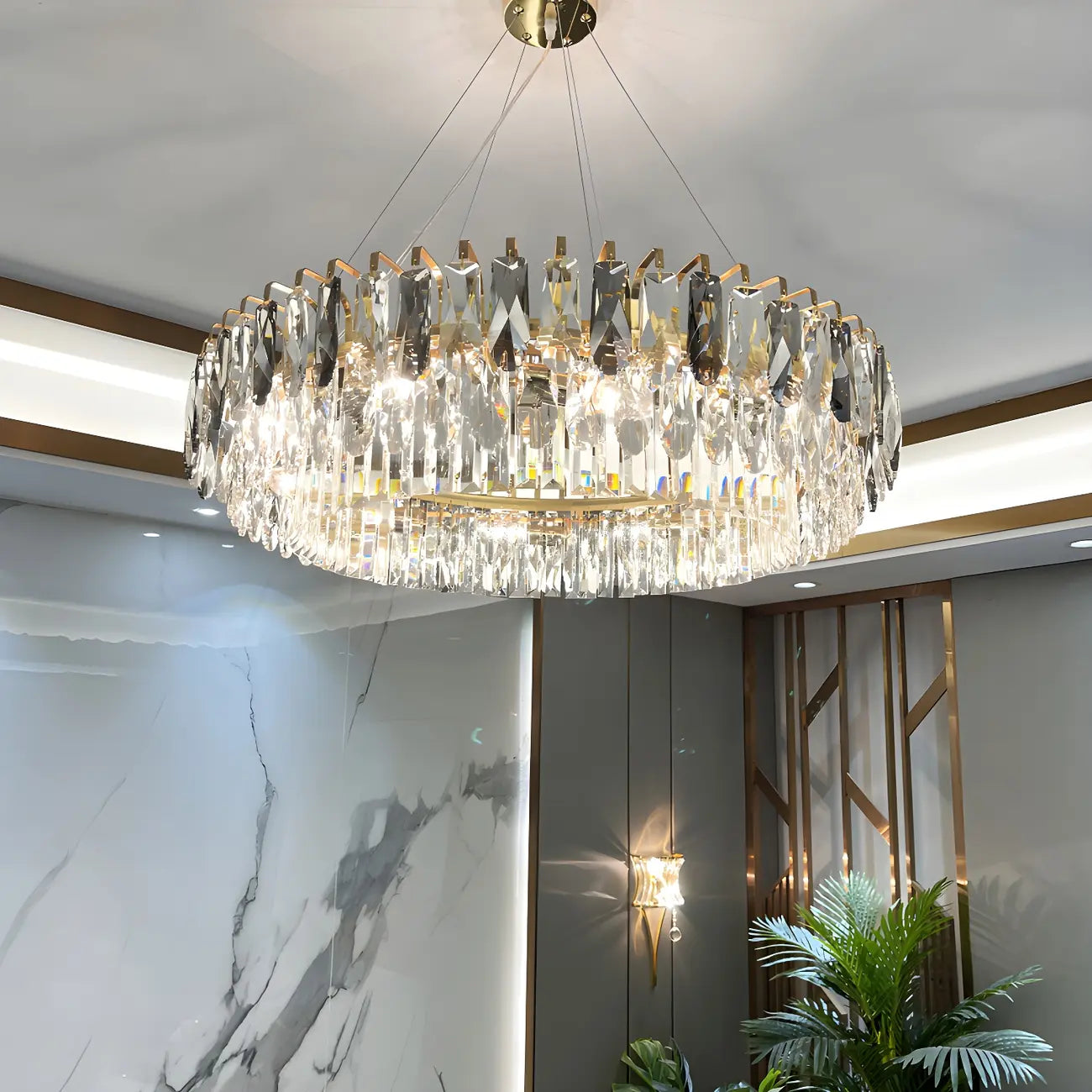 Lustre ovale moderne et élégant en cristal clair