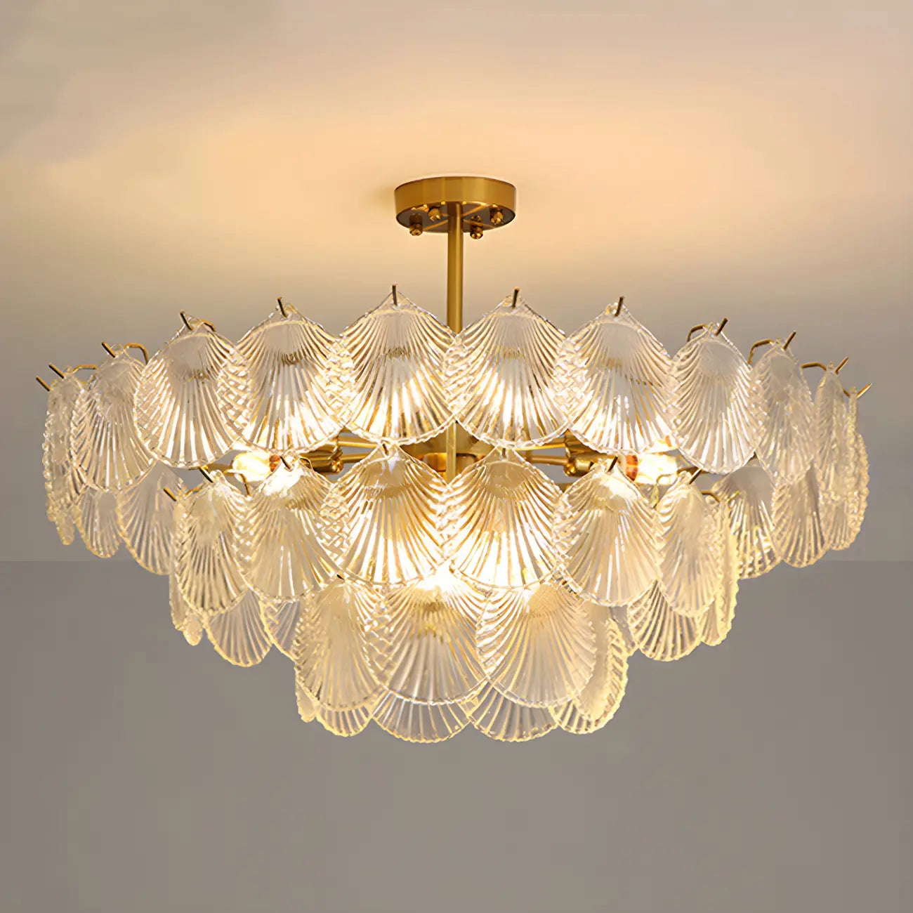 Lampadario in vetro a strati smerlato regolabile, elegante e unico, color oro