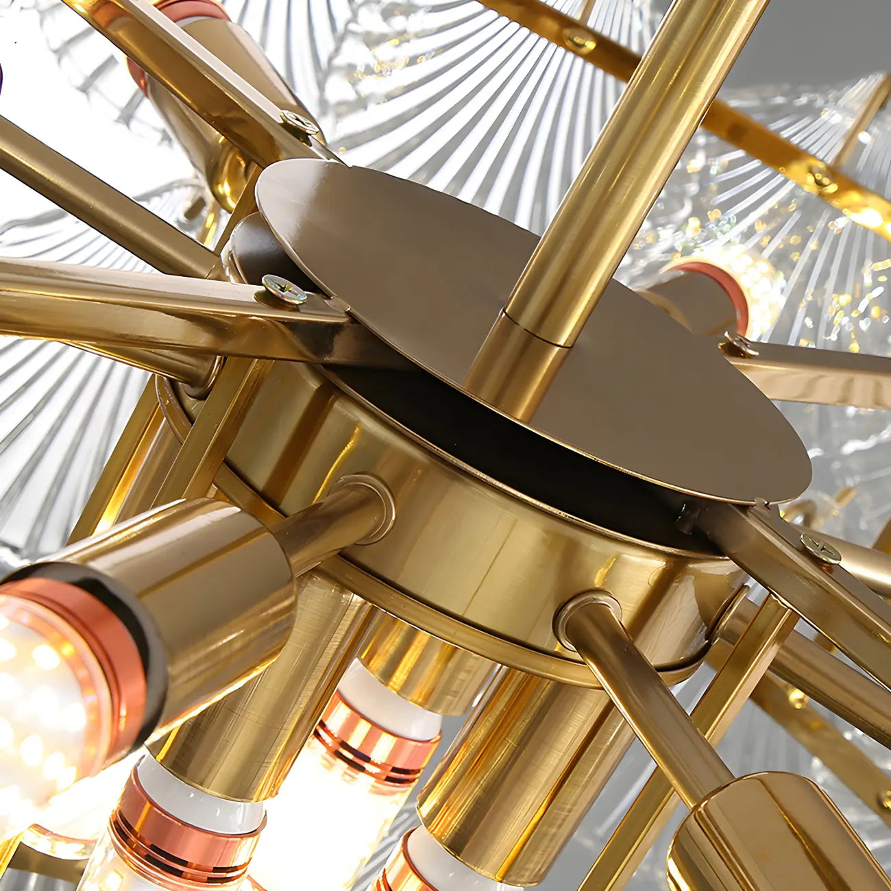 Lampadario in vetro a strati smerlato regolabile, elegante e unico, color oro