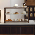 Élégante vitrine de table en bois avec portes coulissantes