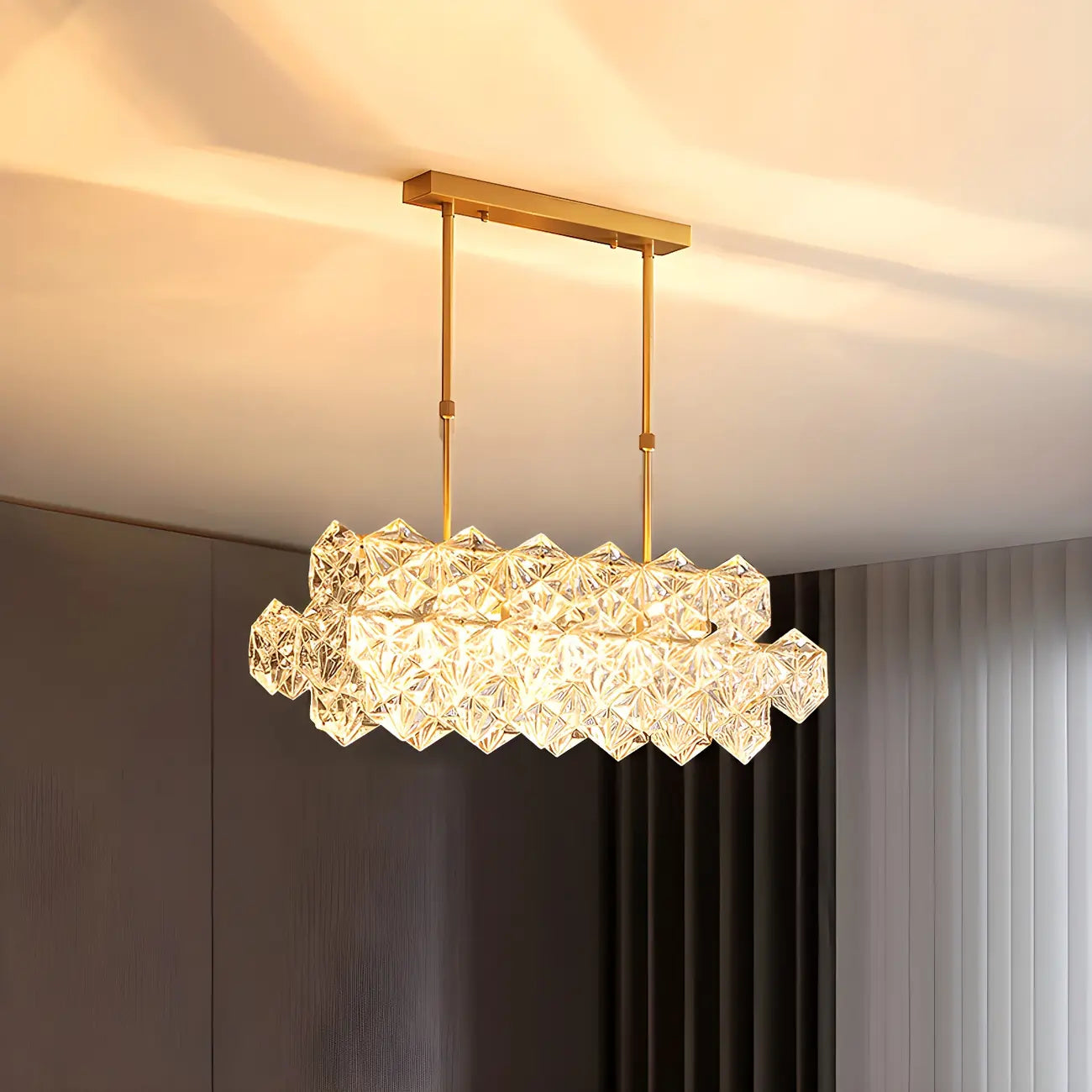 Lustre luxueux en laiton et cristal pour salle à manger
