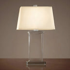 Lampe de table LED élégante rectangulaire avec abat-jour en tissu cristal