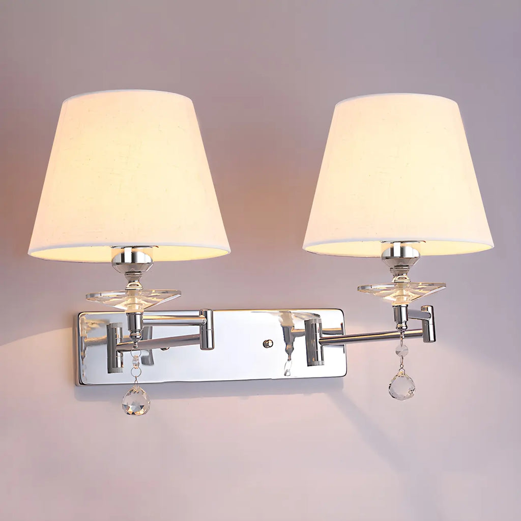 Lampada da parete a 2 luci con braccio girevole color argento e paralume in tessuto